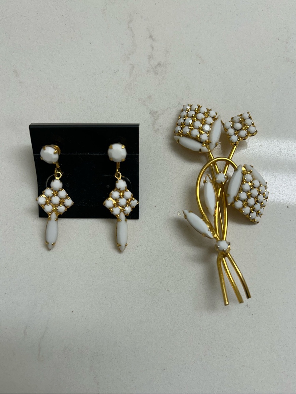 Elegant White and Gold Floral Brooch & Drop Clip-on Earrings Set